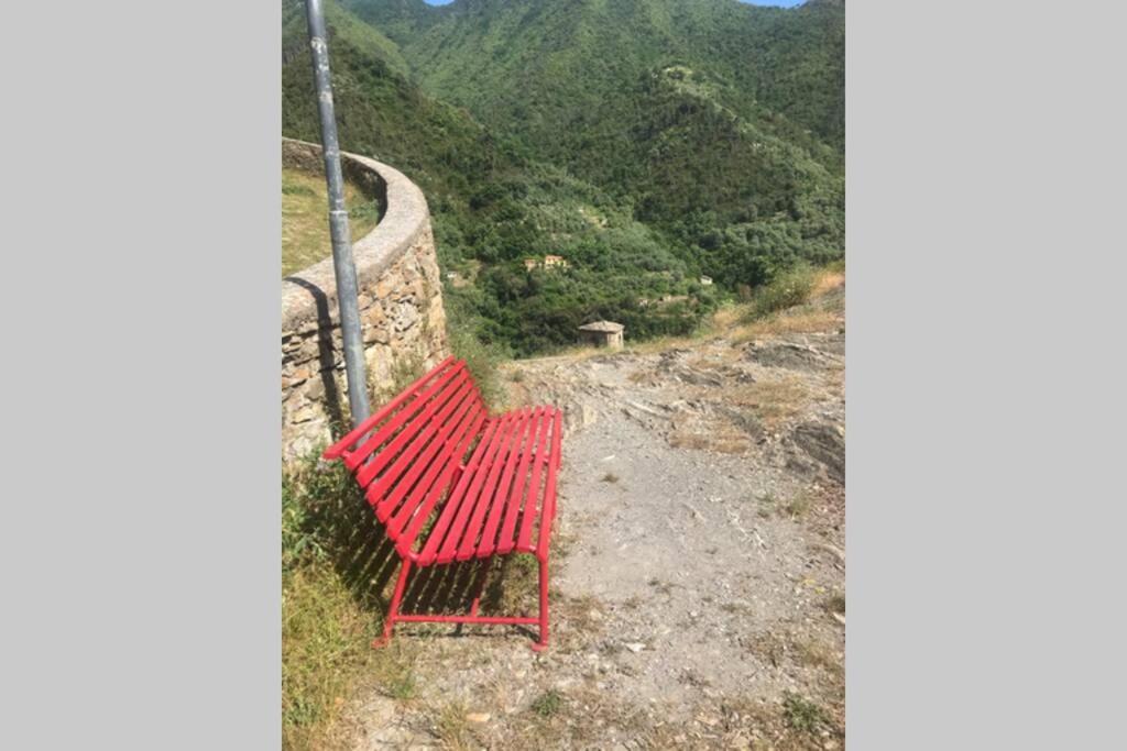 Alloggio U Sportegu Da E Monti A Giaia Badalucco Εξωτερικό φωτογραφία