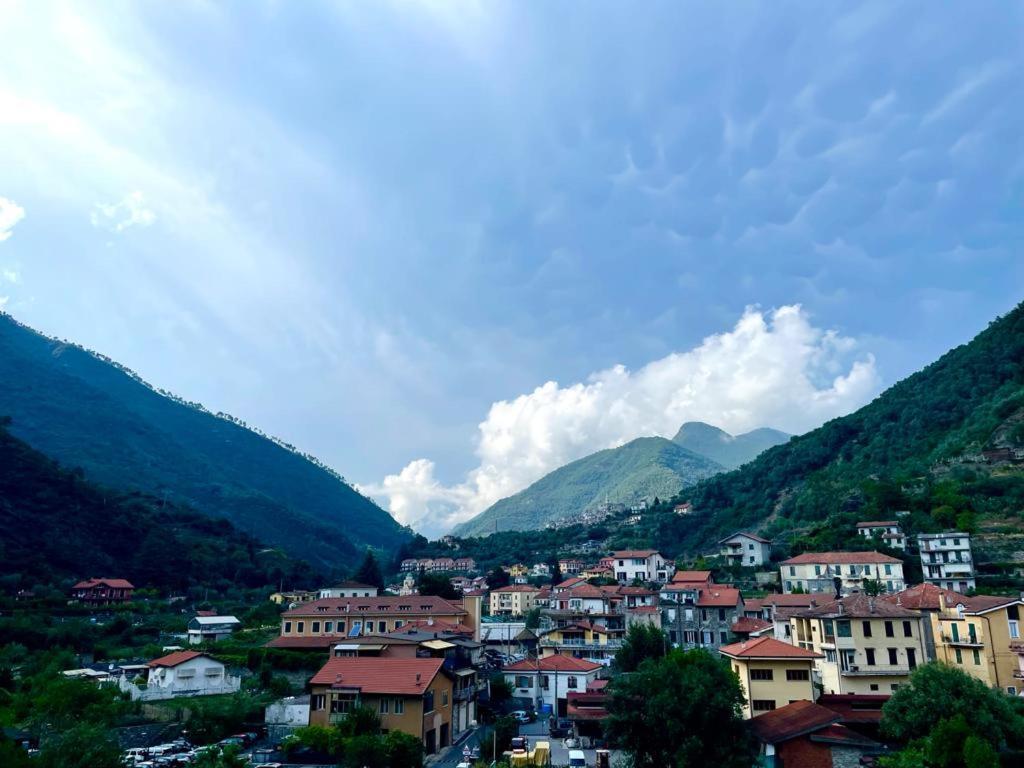 Alloggio U Sportegu Da E Monti A Giaia Badalucco Εξωτερικό φωτογραφία